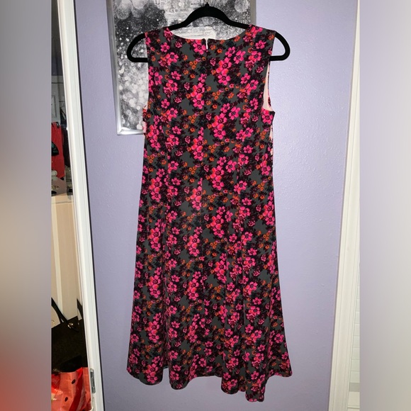 CHEZTU FLORAL PRELOVED LIKE NEW DRESS - Picture 3 of 5
